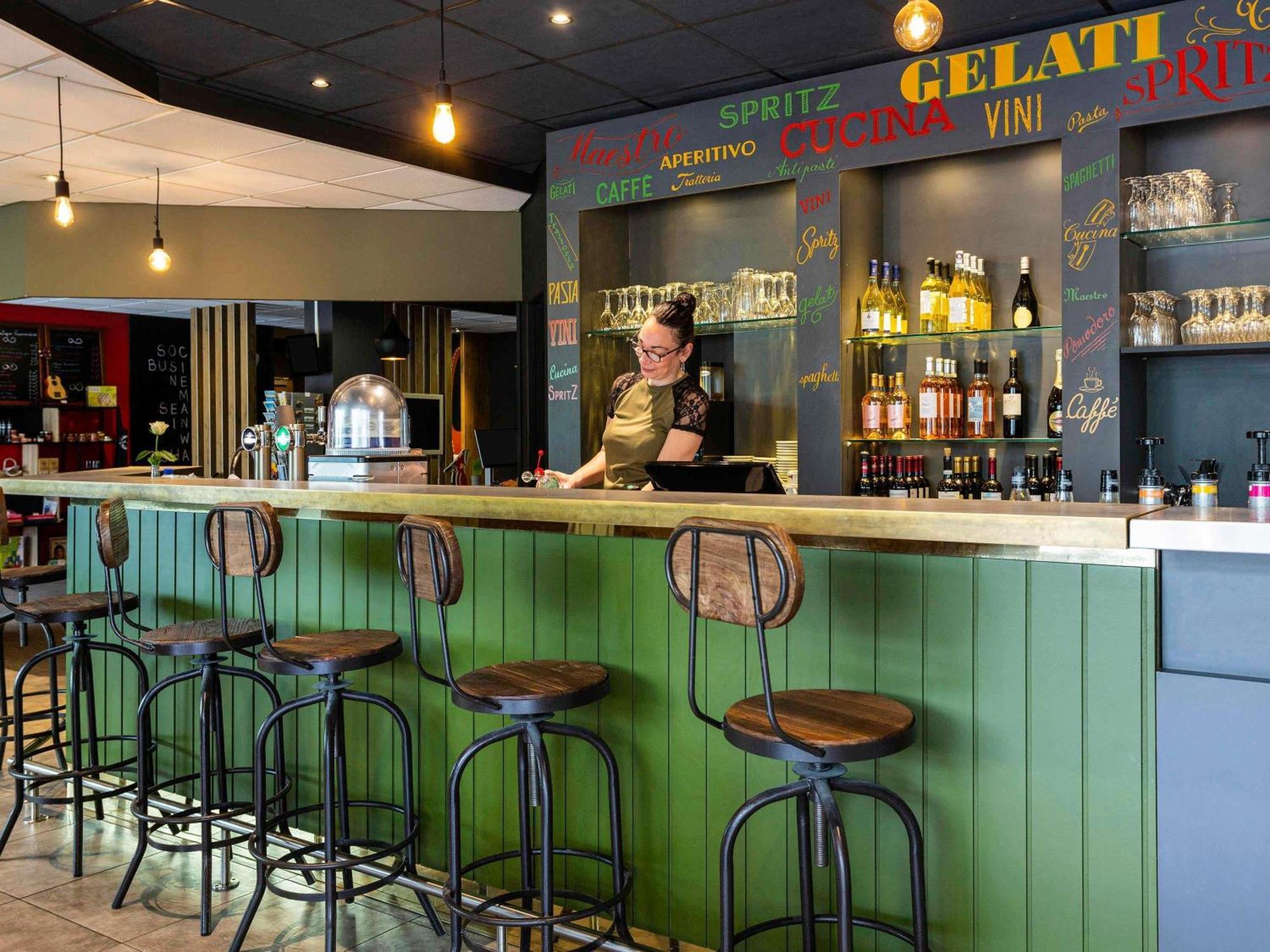 Hotel Ibis Bordeaux Route Des Vins 3*