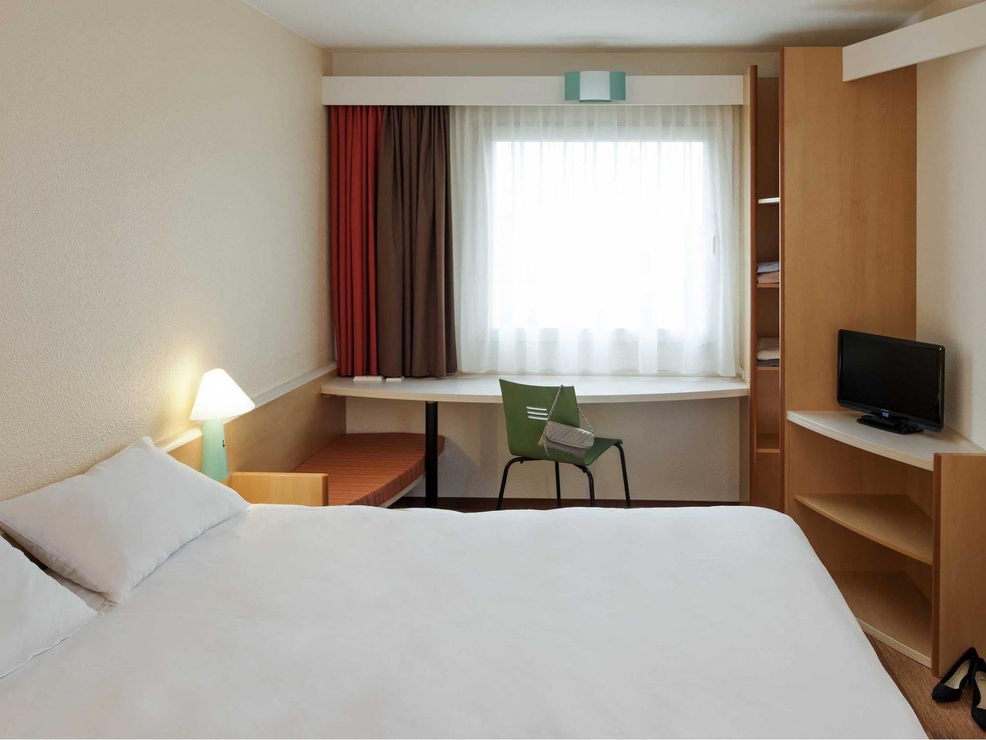 Hotel Ibis Bordeaux Route Des Vins