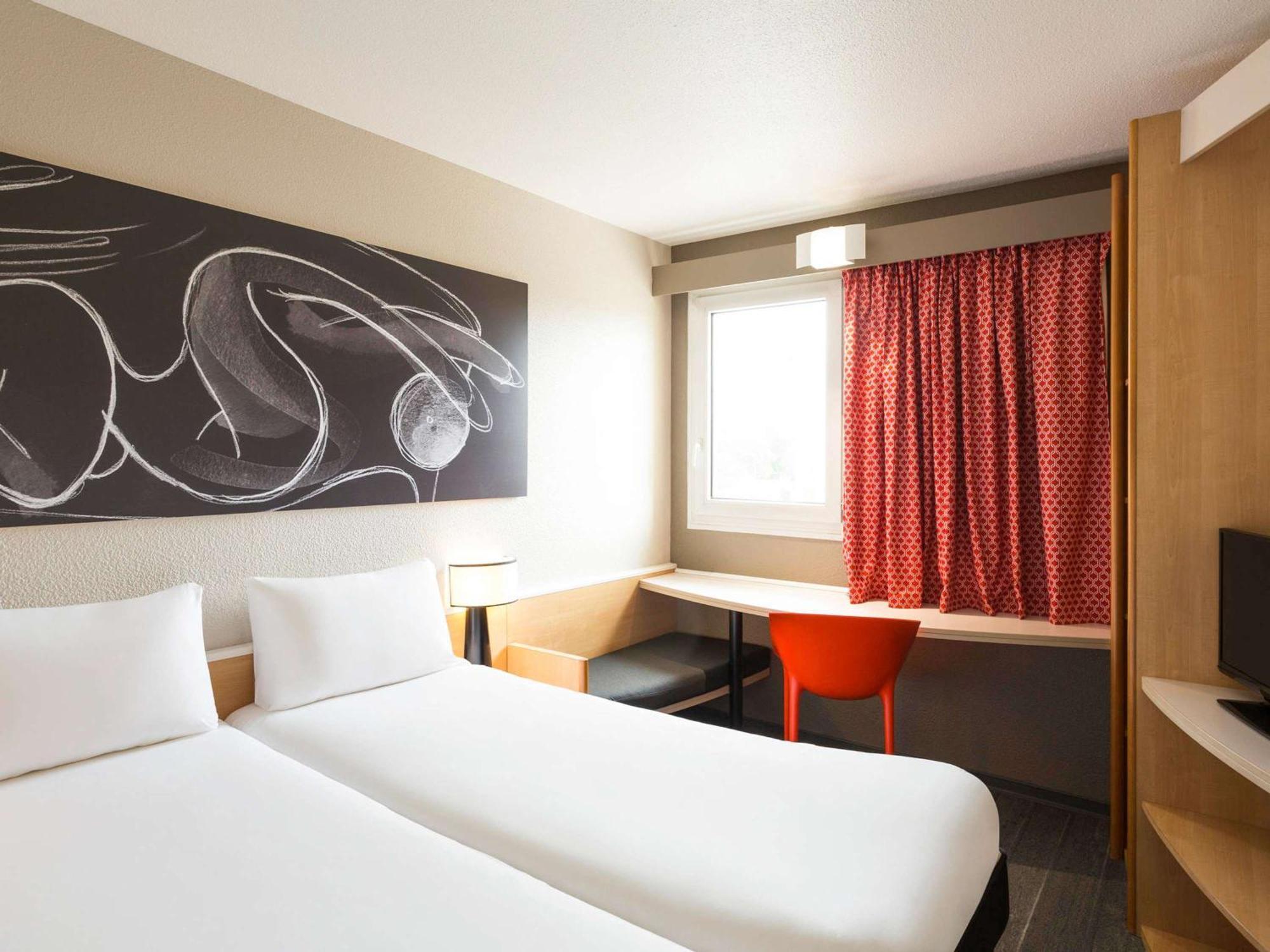 Hotel Ibis Bordeaux Route Des Vins 3*